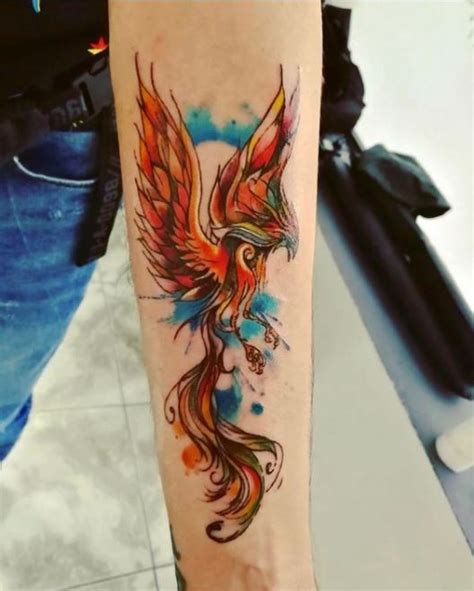 tatouage phoenix|Tatouages phœnix : 100 idées et photos de tattoo。